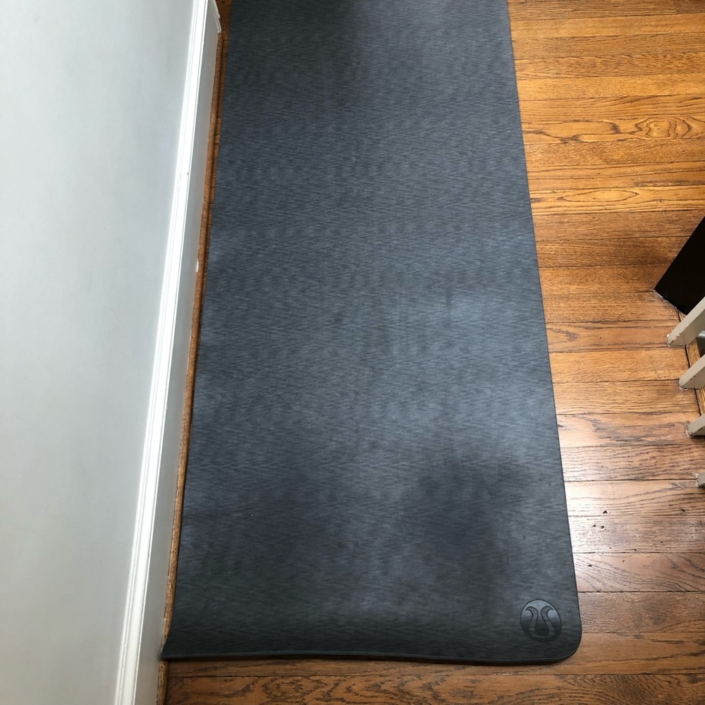 Lululemon yoga mat